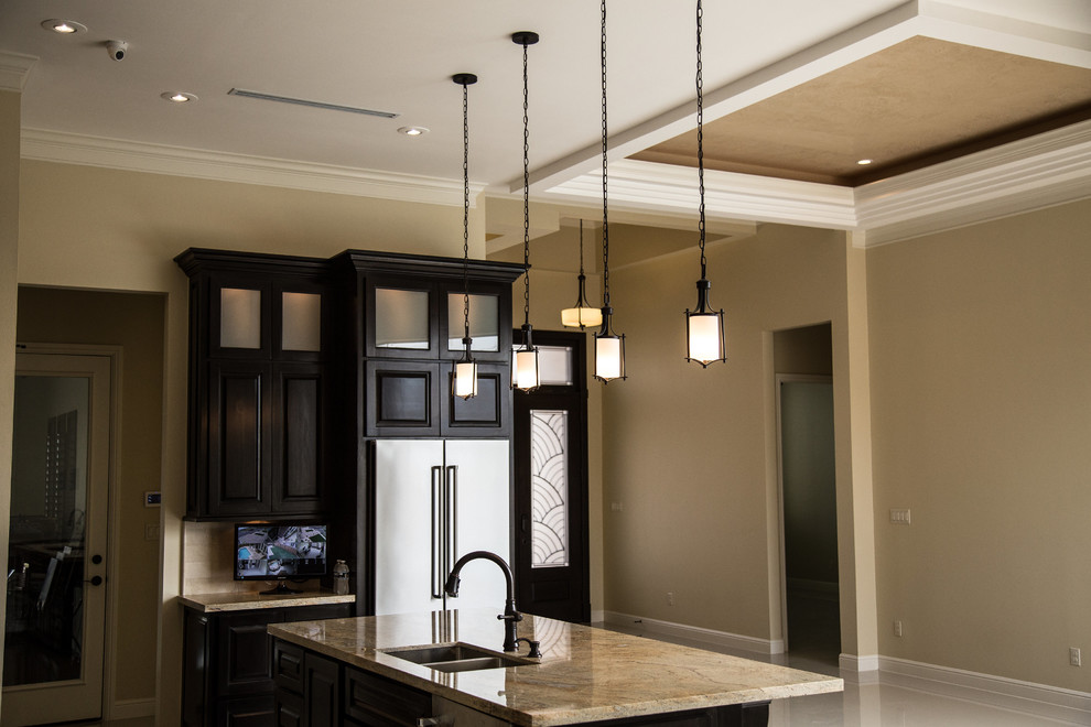 Home design - transitional home design idea in Austin