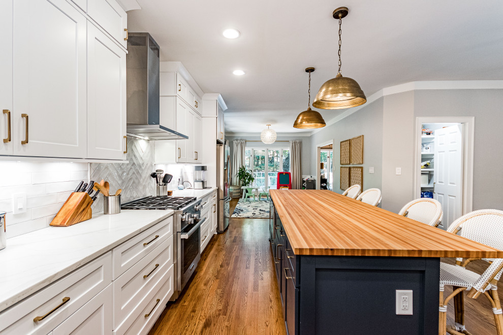 N. Raleigh Kitchen & Dining Area