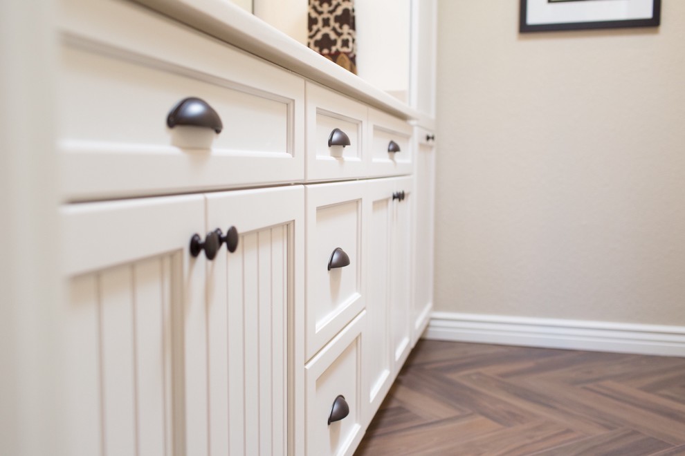 Inspiration for a transitional home design remodel in Phoenix