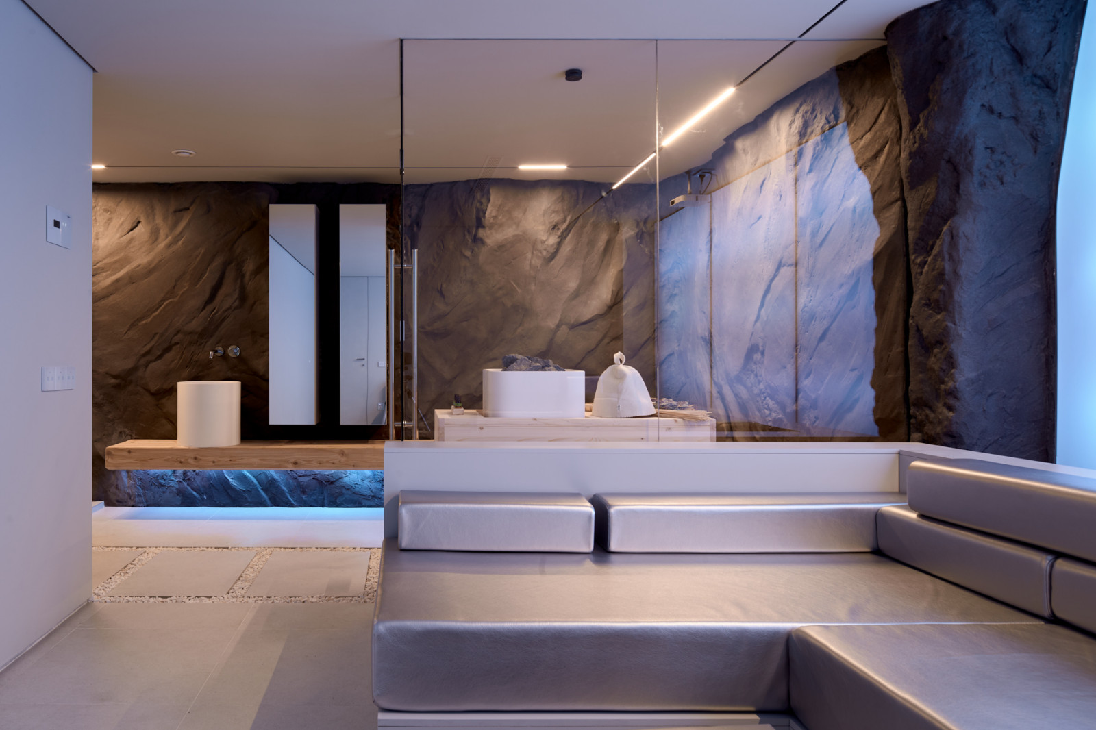 Сауна, молнии и норвежские скалы