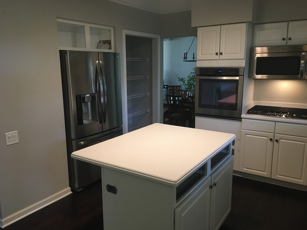 Inspiration for a timeless kitchen remodel in Chicago