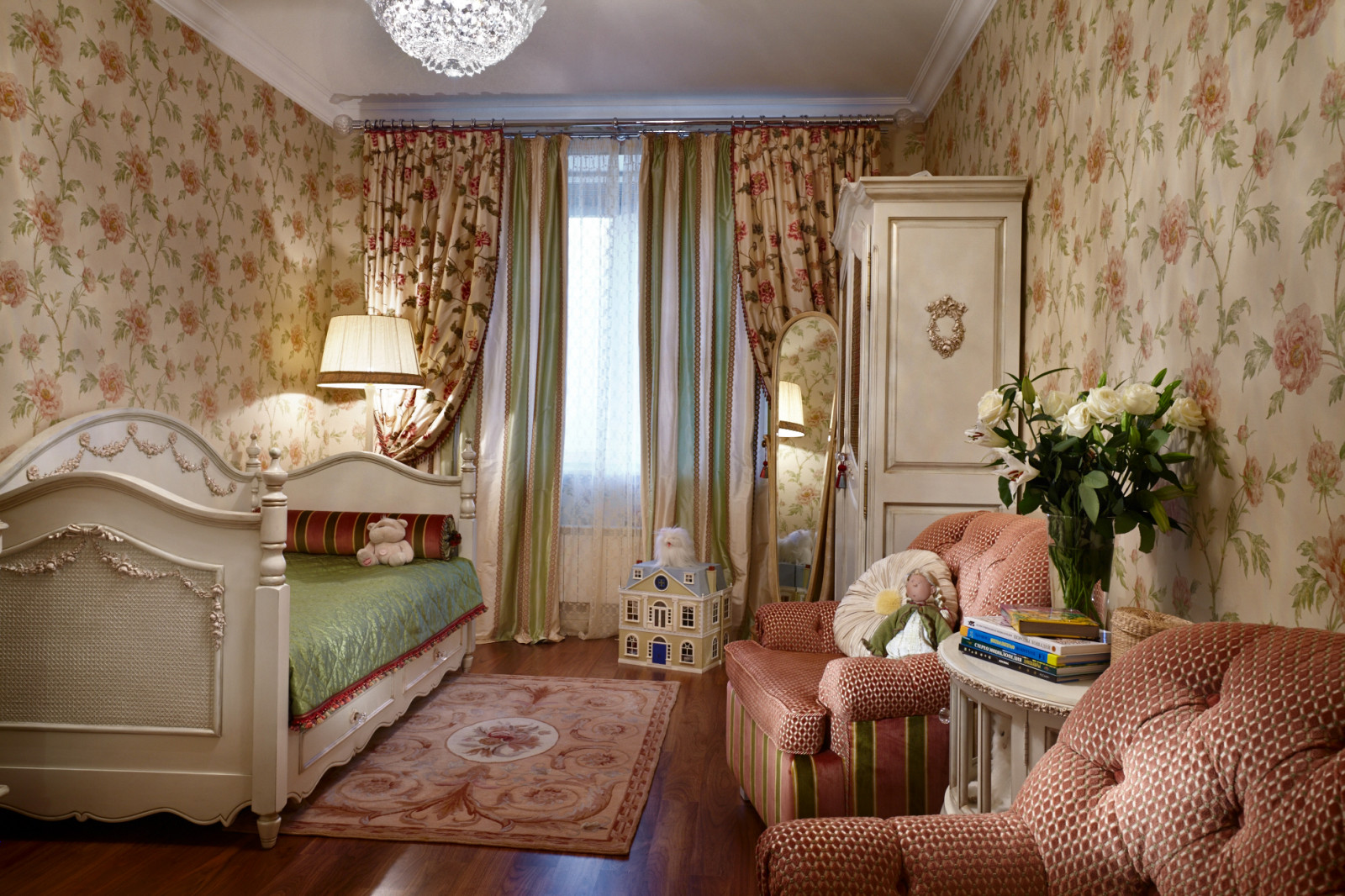 Двухуровневая квартира в центре Москвы, площадь 550 м.кв.