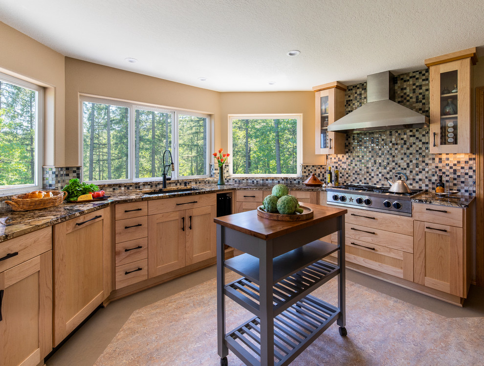 Transitional kitchen photo in Portland