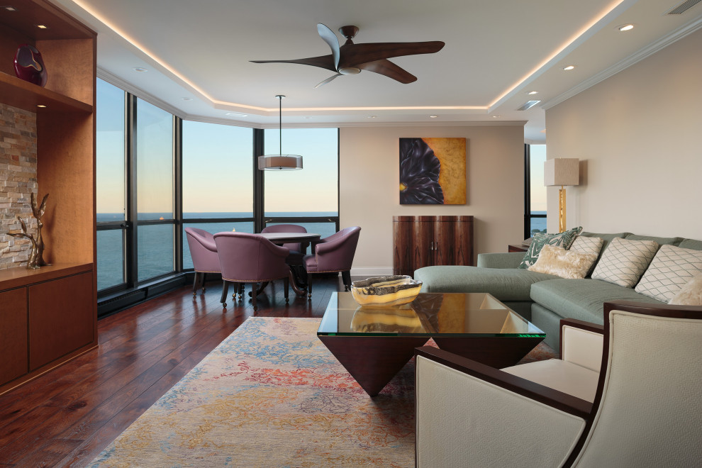 Inspiration for a transitional home design remodel in Chicago
