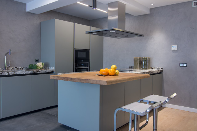 Proyecto Cocina abierta al sal&oacute;n en calle Castell&oacute; de Madr&iacute;d minimalistisch-kueche