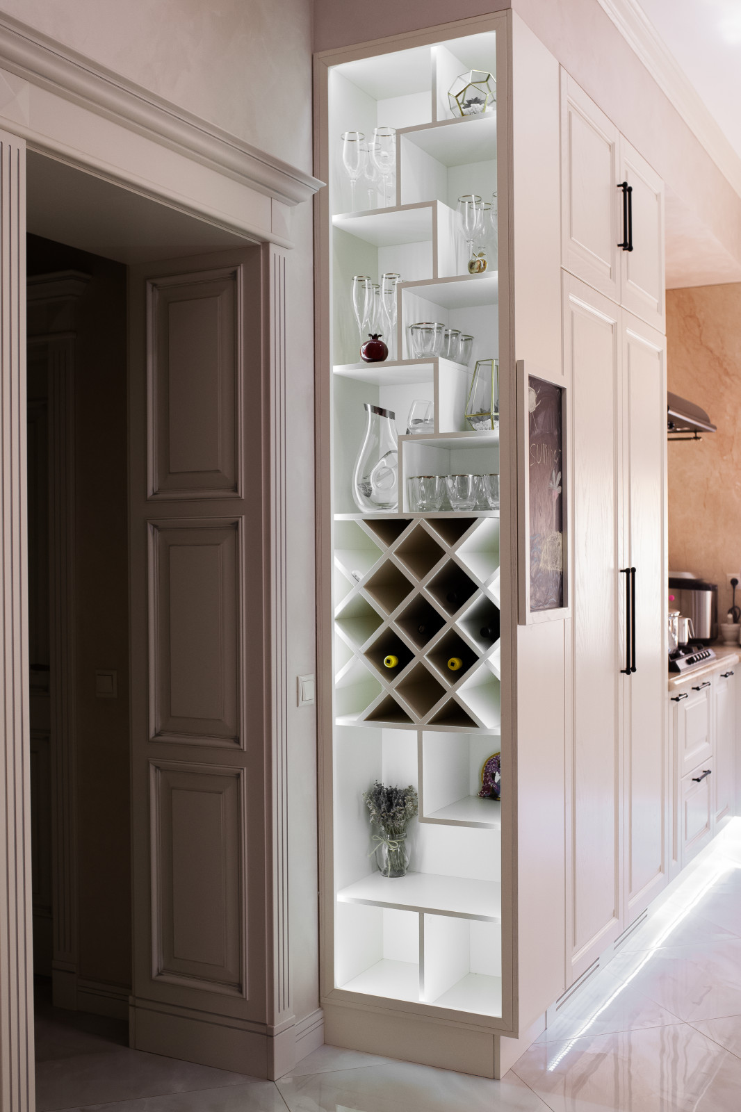 Кухня в светлых оттенках