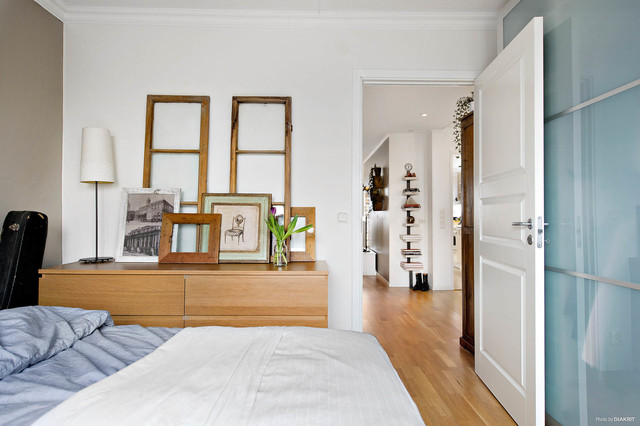 Huggarv&auml;gen transitional-bedroom