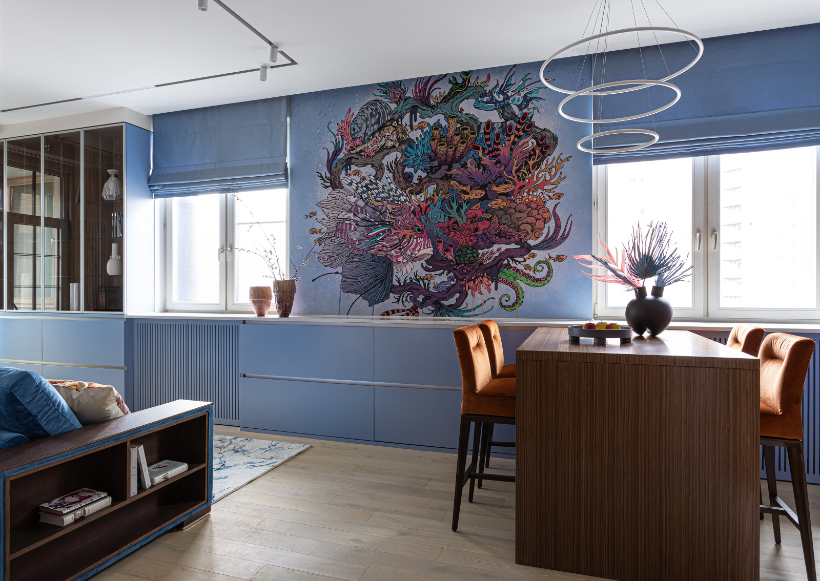 Современный интерьер в ярких цветах