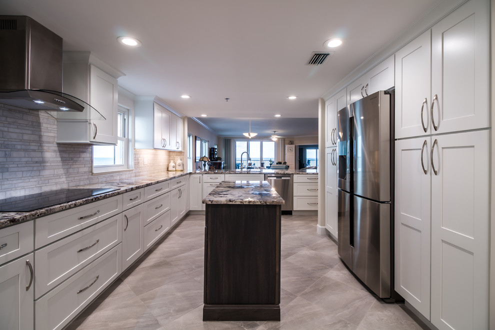 Inspiration for a transitional kitchen remodel in Orlando