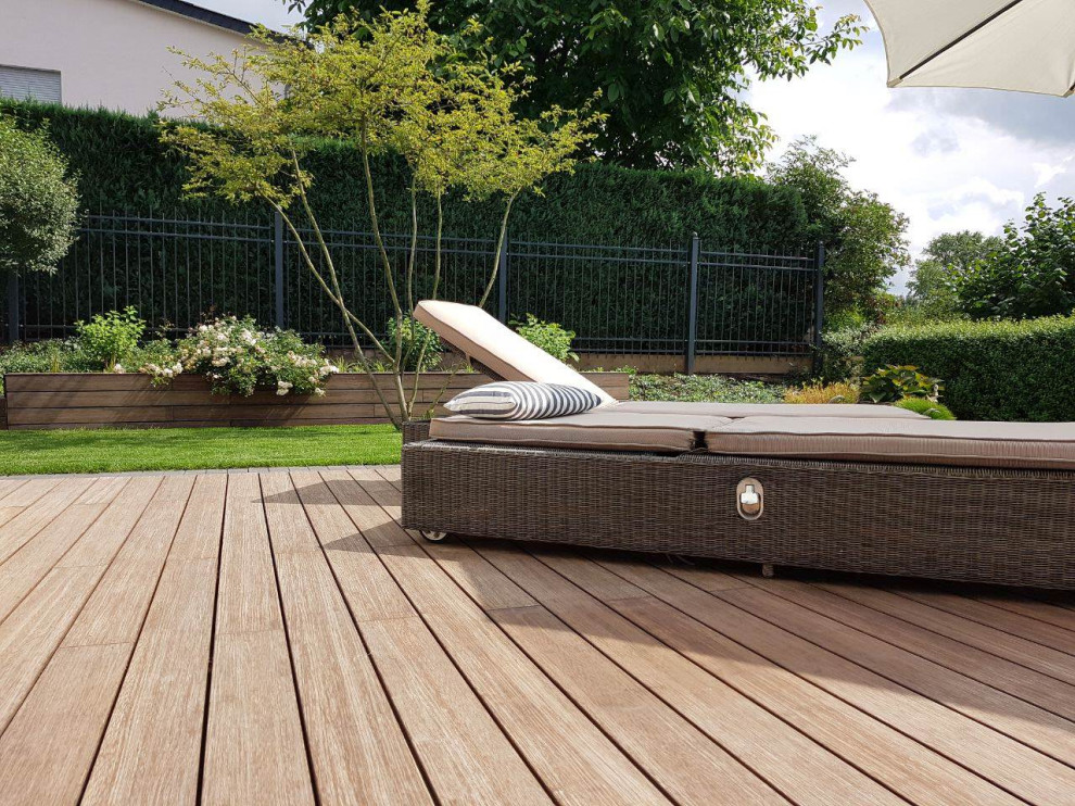 Moderner Pool in Sonstige