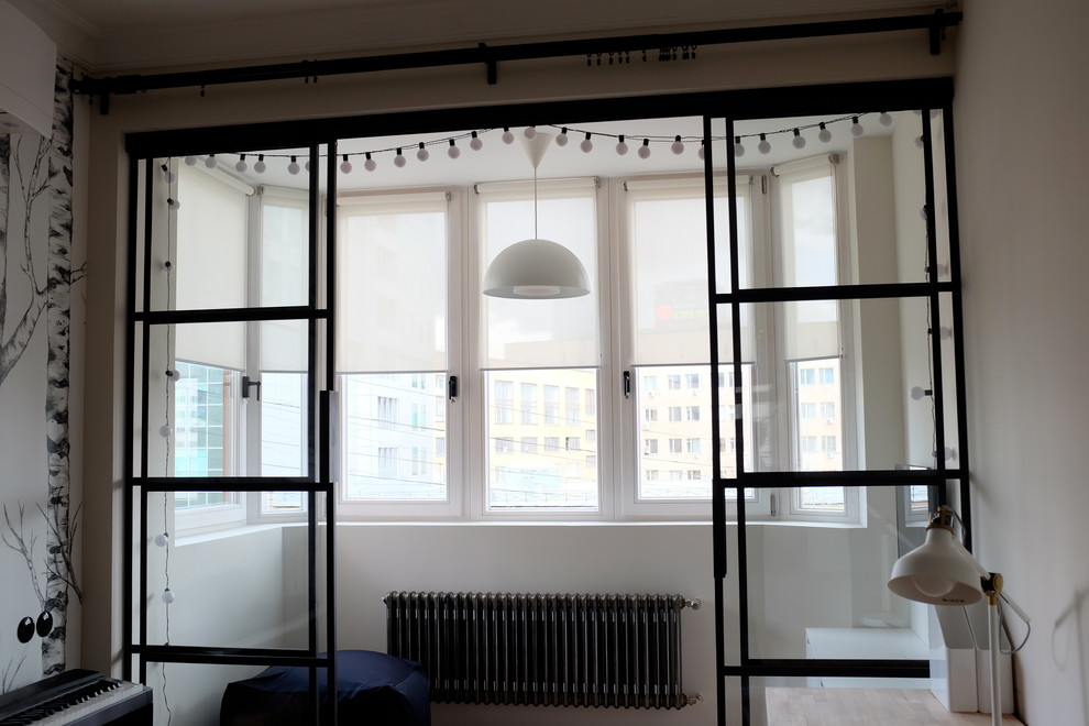 Перегородки из чёрного металла и стекла