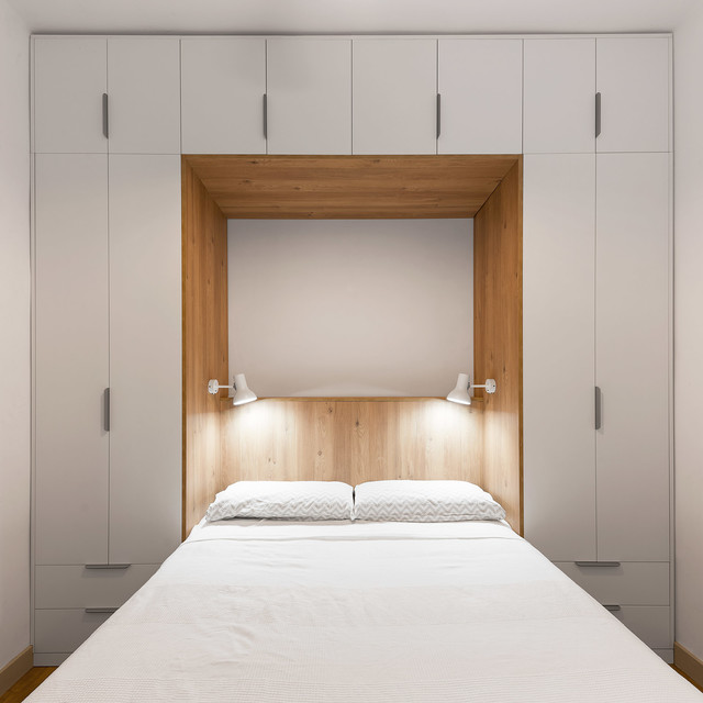 DC Room scandinavian-bedroom
