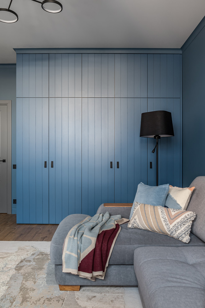 Трехкомнатная квартира с кухней—гостиной