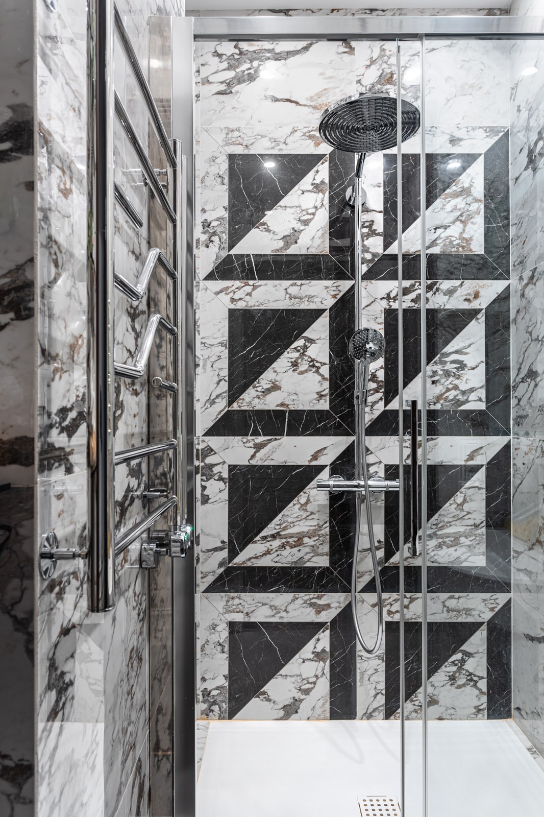 Трехкомнатная квартира с венгерским камином HQ Keramik