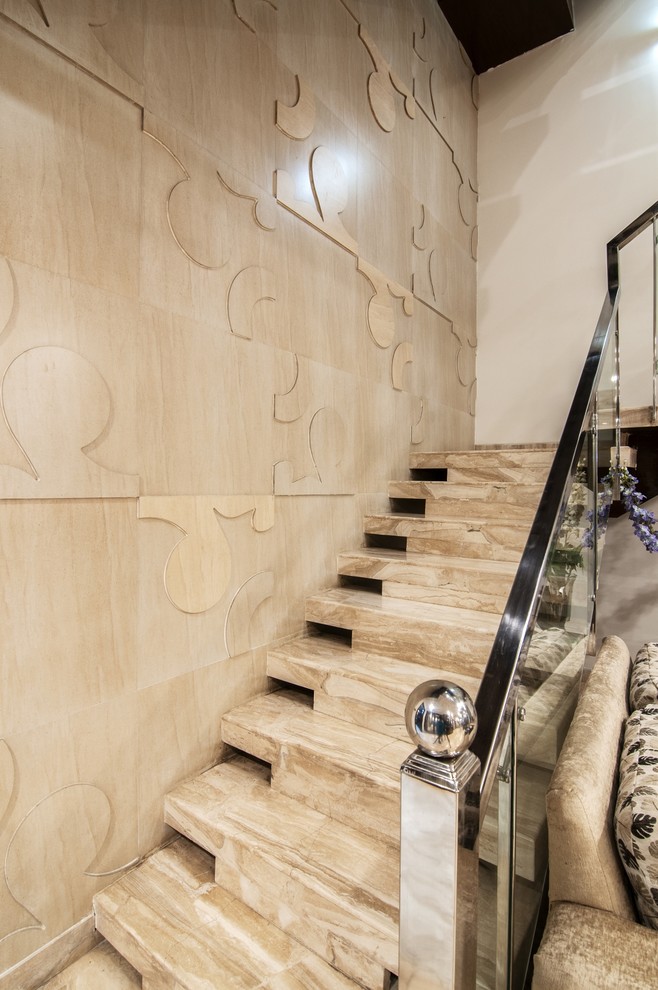 Design ideas for a contemporary staircase in Delhi.