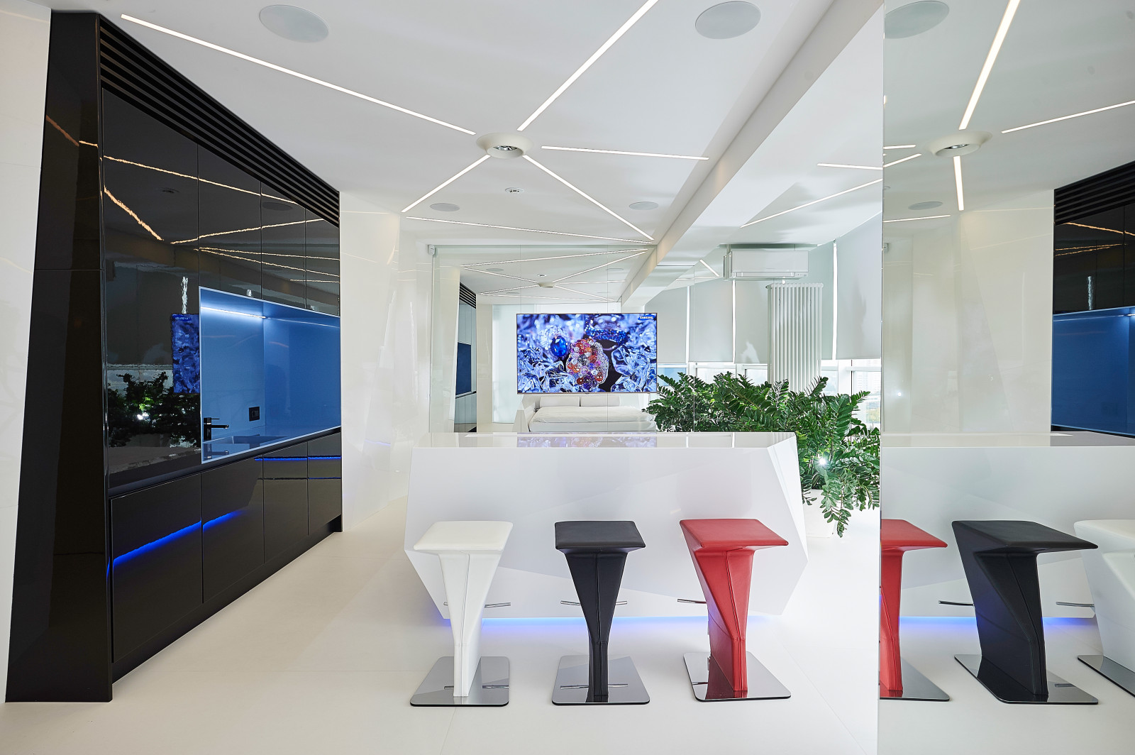 Личный тренажерный зал и СПА. Авторы дизайна Юрий и Ирина Вопшиновы