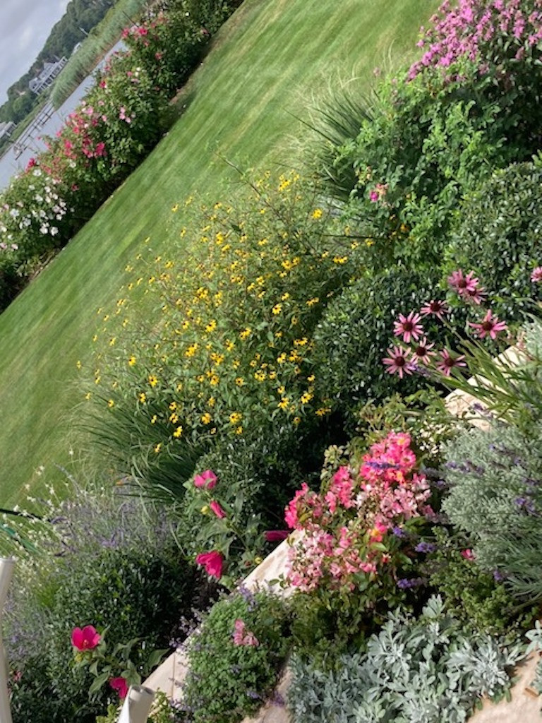 Watermill, NY, Bayside Border design