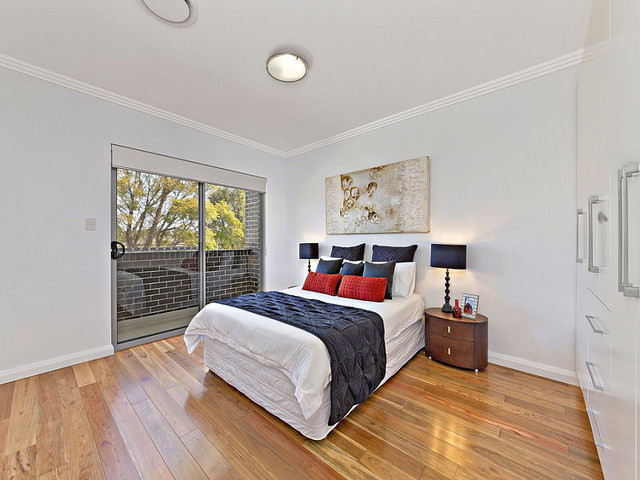 Inspiration for a contemporary bedroom in Sydney.