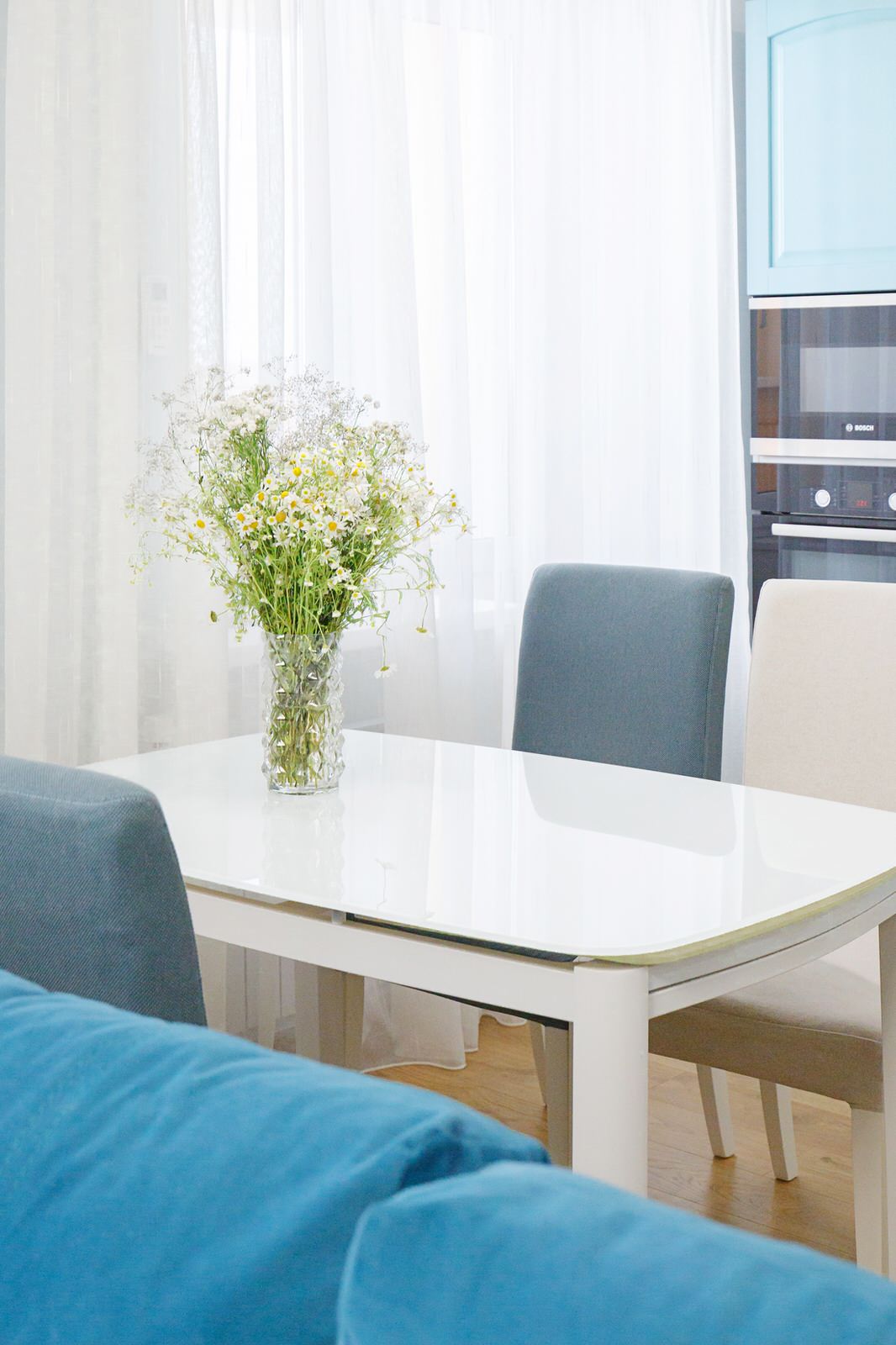 Бирюзовая квартира по улице Интернациональная