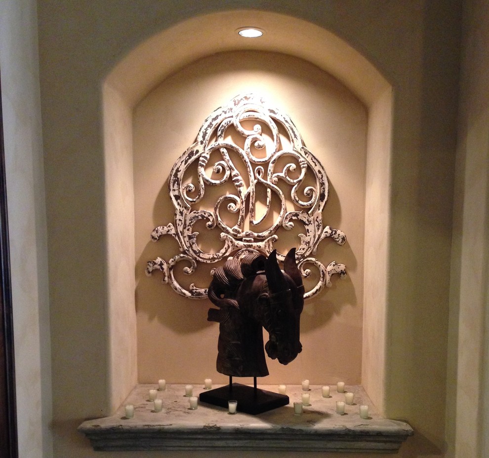 Example of a mountain style entryway design in Austin