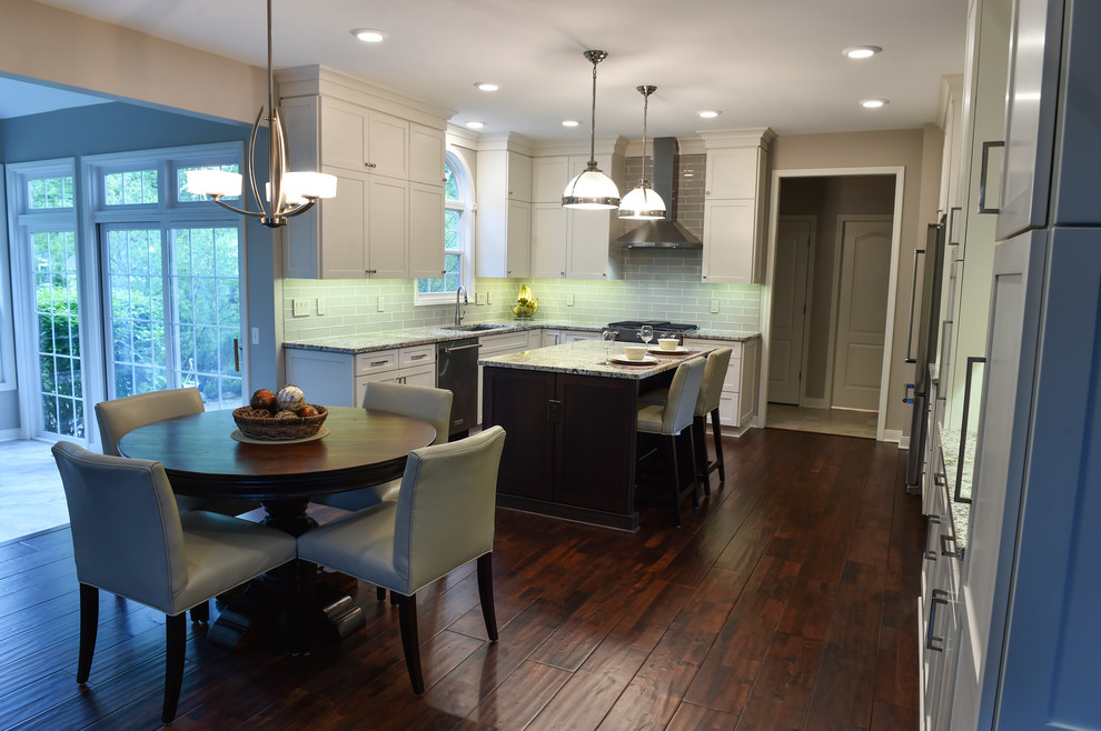 Kitchen - transitional kitchen idea in Cleveland