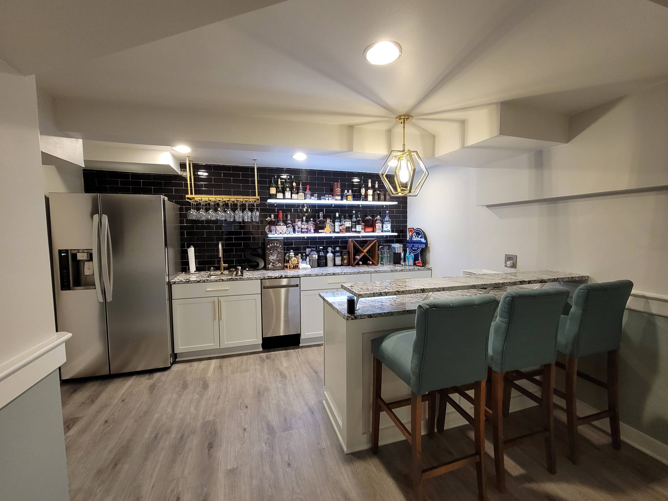 Bolingbrook Basement Bar