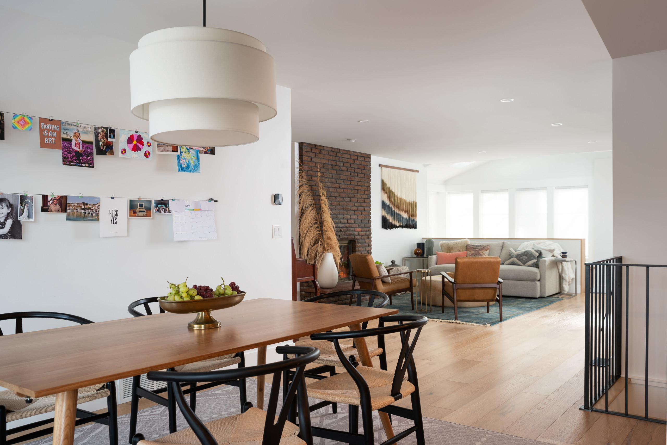 Houzz Tour: Fresh White Update Makes a Bright Family Home