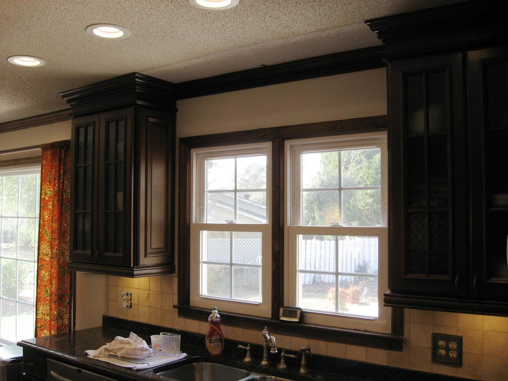 Photo of a traditional kitchen in Charleston.