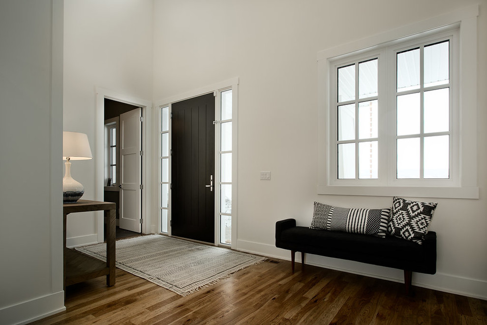 Transitional entryway photo in Calgary