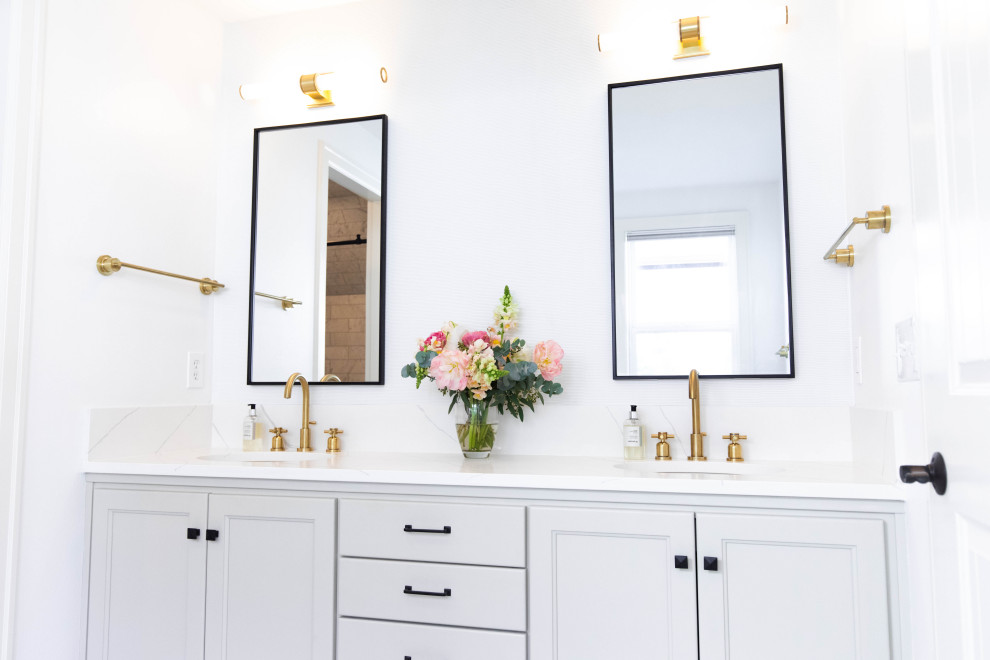 Home design - transitional home design idea