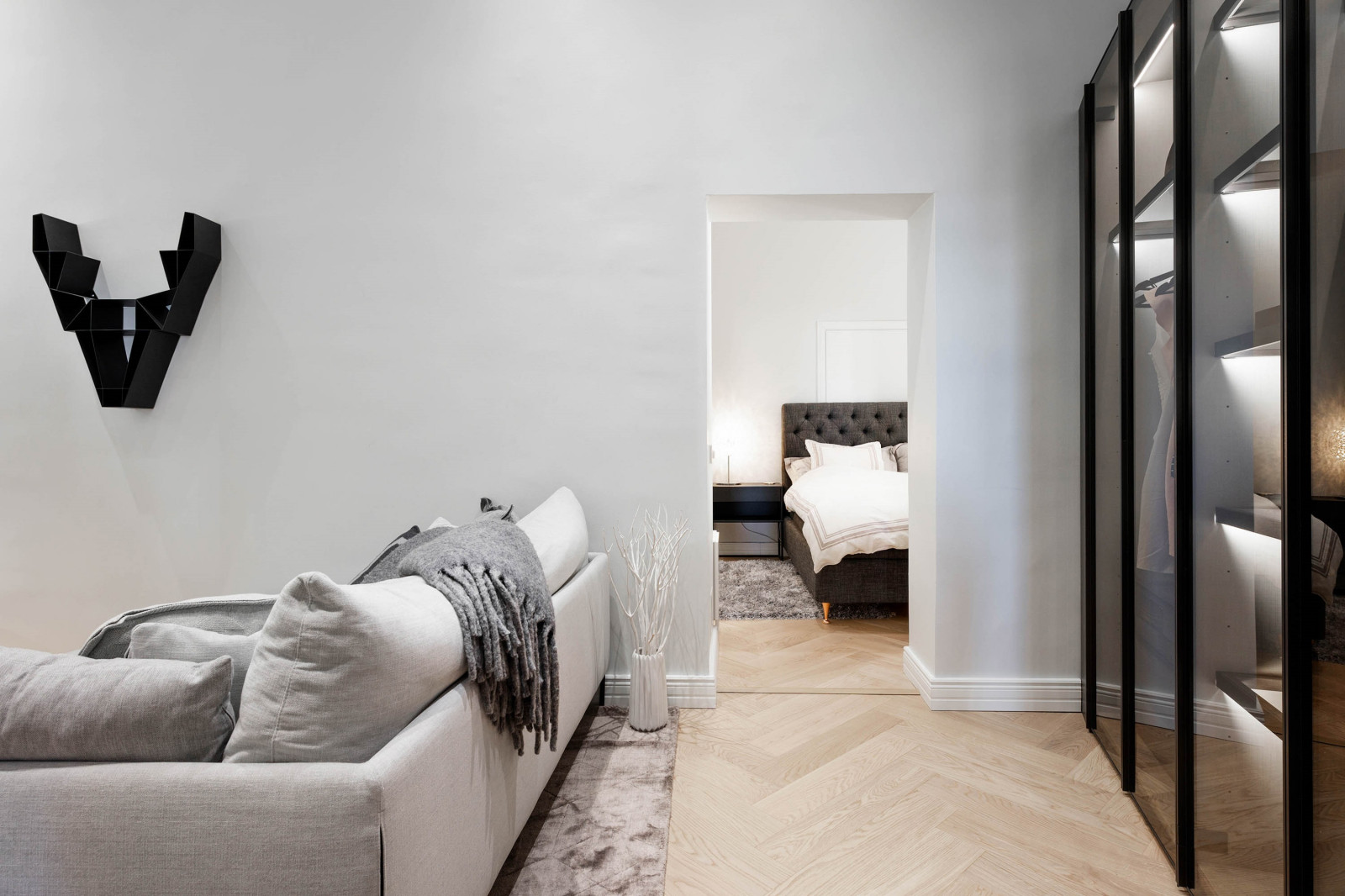 Квартира на набережной