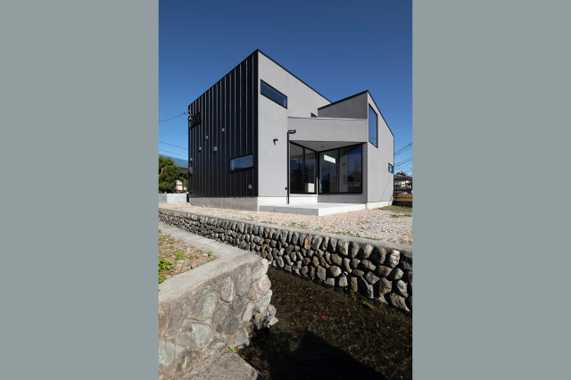 Bugsy contemporain-facade