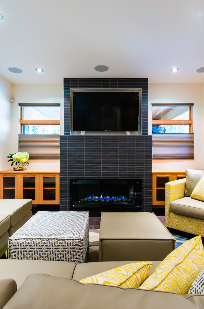 Mountain style home design photo in Vancouver
