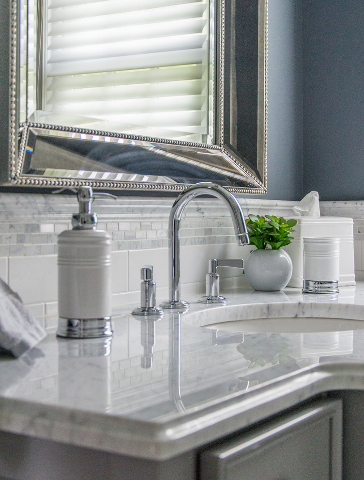 Example of a transitional home design design in New York