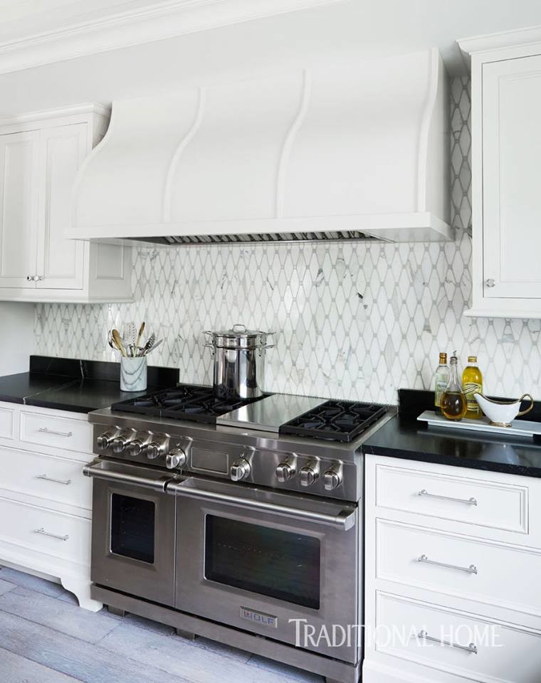 Transitional kitchen photo in Detroit