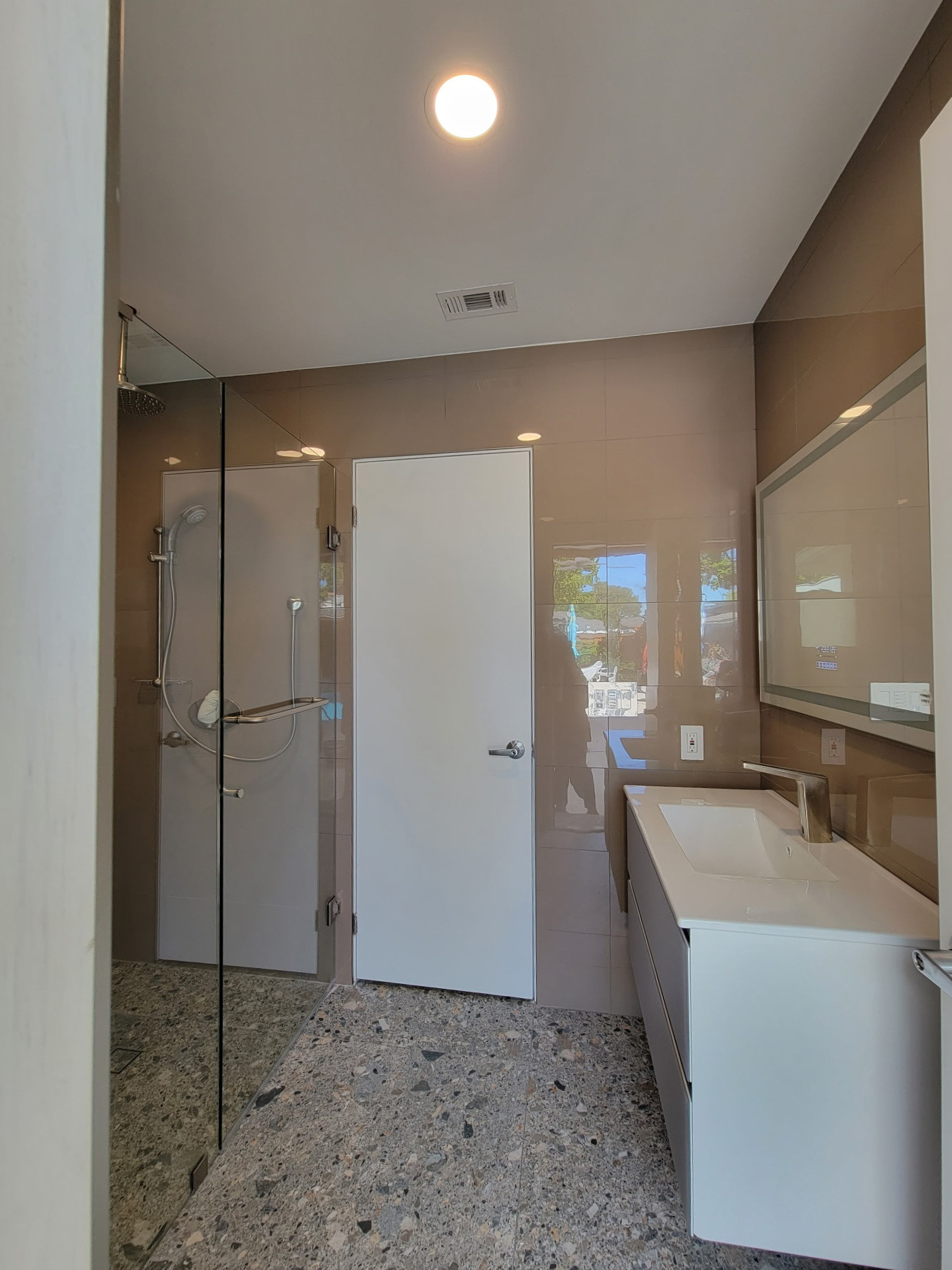 POOL BATHROOM RENOVATION