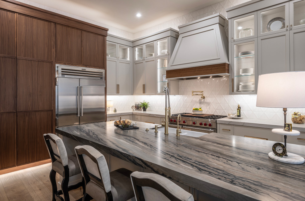 Transitional kitchen photo in Phoenix