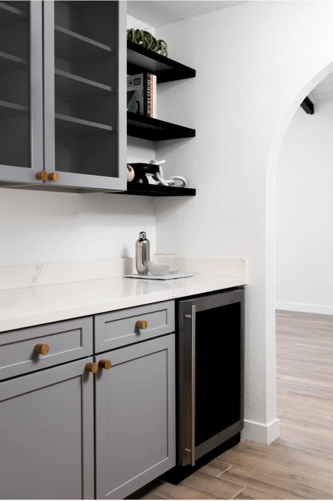 Transitional kitchen photo in Phoenix