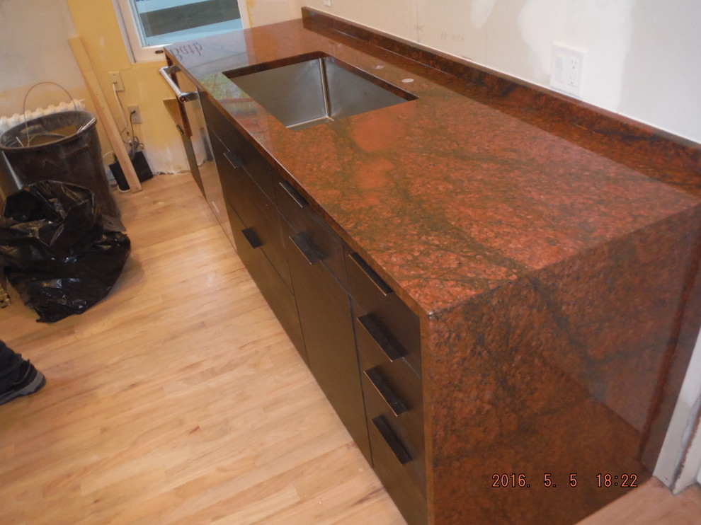 Inspiration for a contemporary kitchen remodel in Baltimore