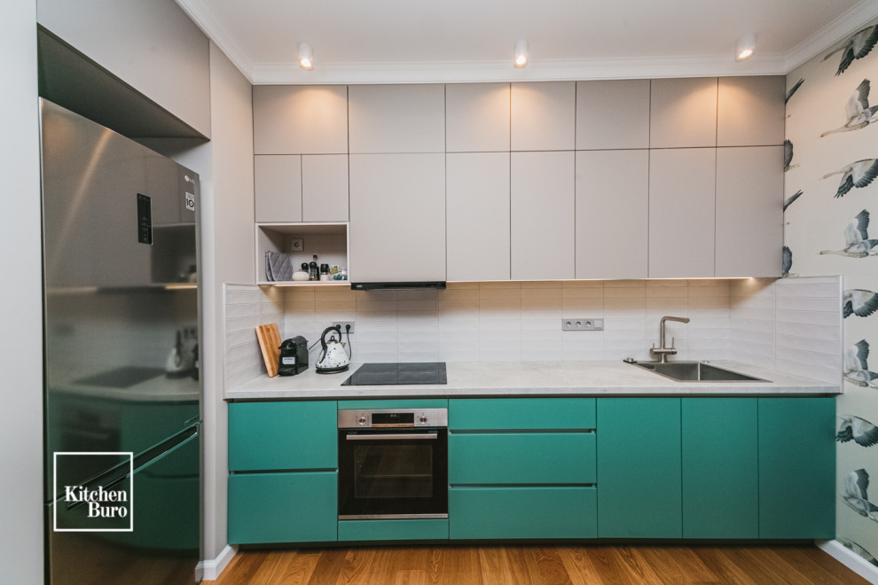 Яркая кухня на Олонецкой