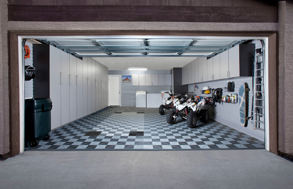 Photo of a modern garage in Toronto.