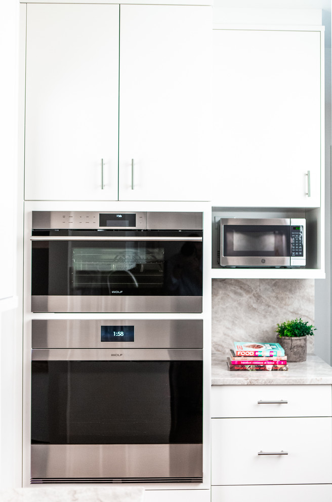 Transitional home design photo in Boston