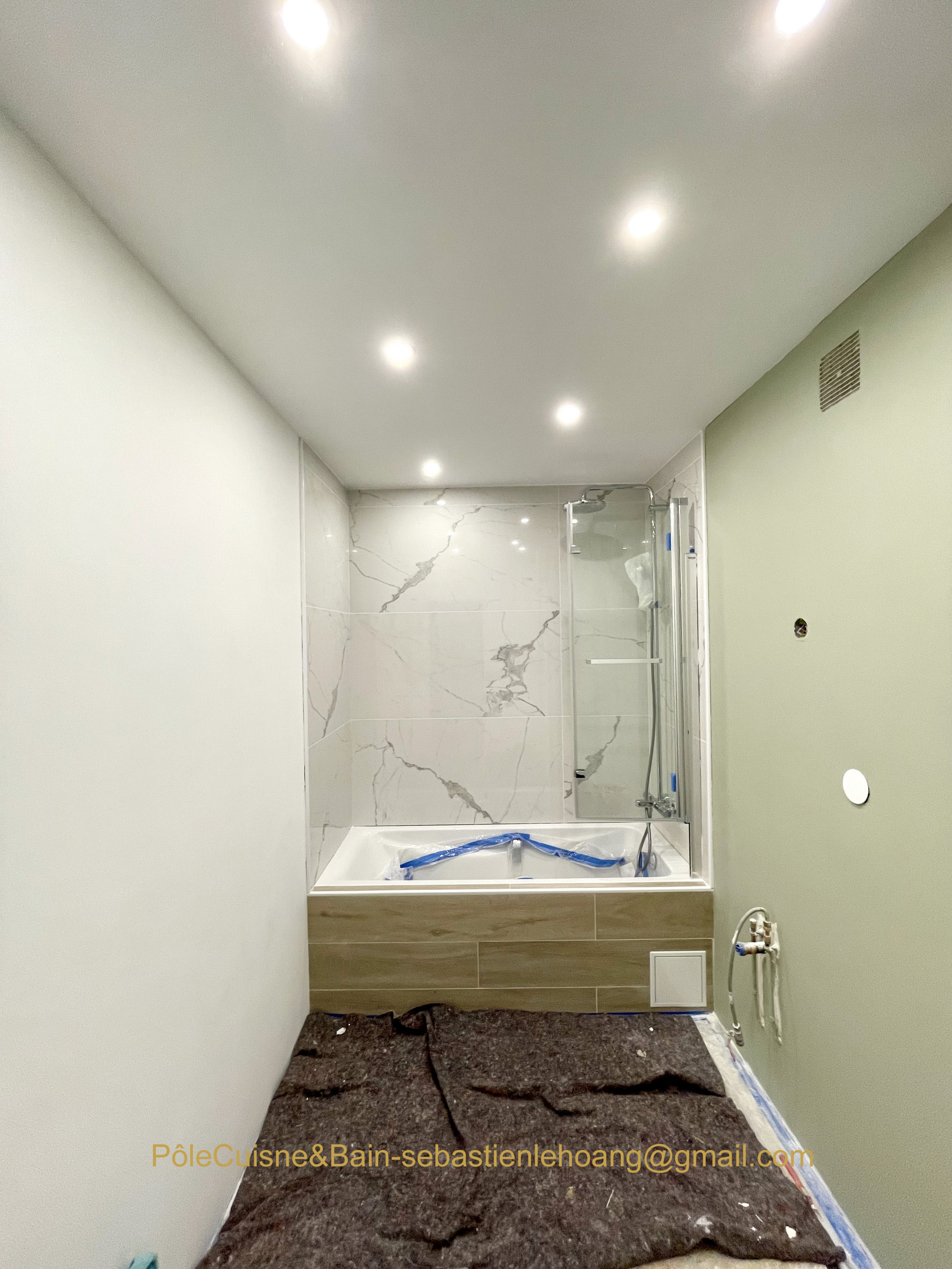 Versailles - SALLE DE BAIN MIXTE: fonction double bain & douche