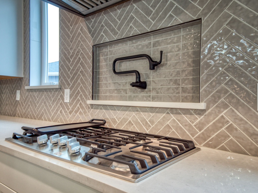 Home design - transitional home design idea