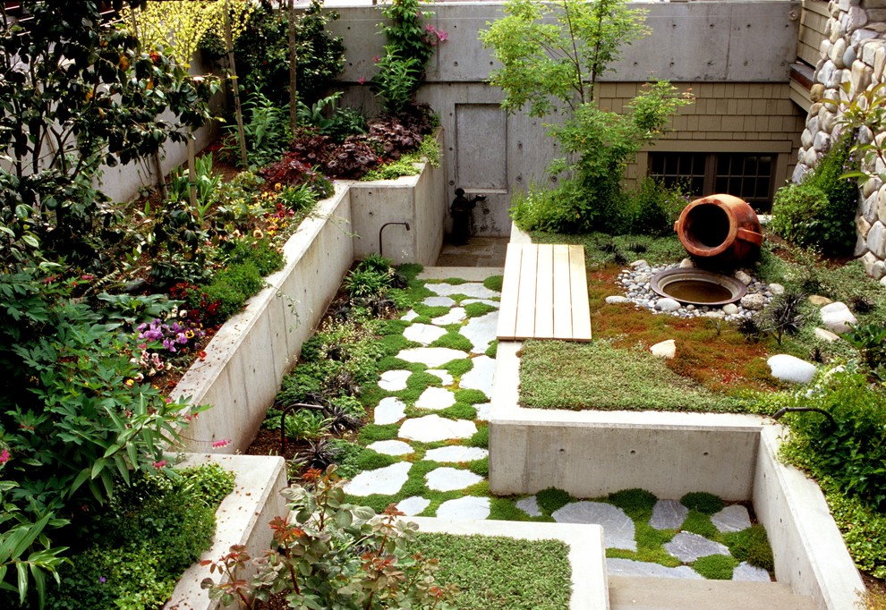 Photo of a mediterranean garden in Seattle.