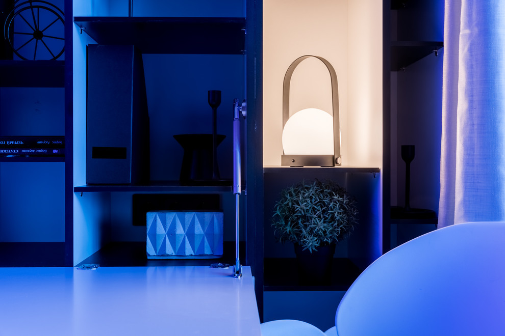 "Белый, серый и графит"