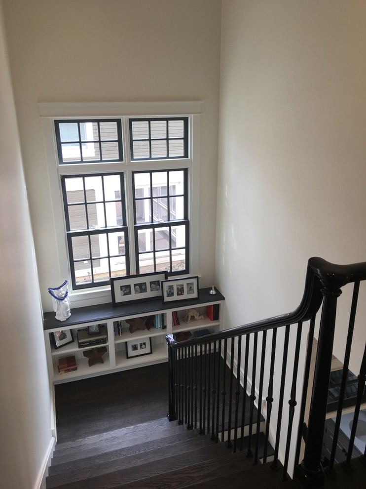 Transitional home design photo in Chicago