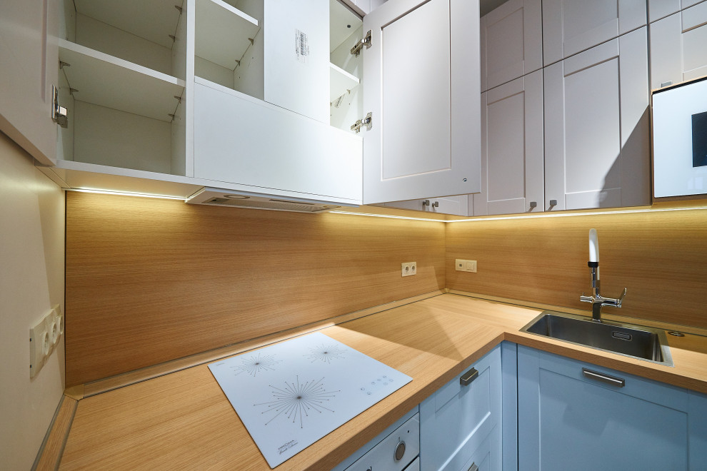 Кухня из эмали и шкаф для хранения