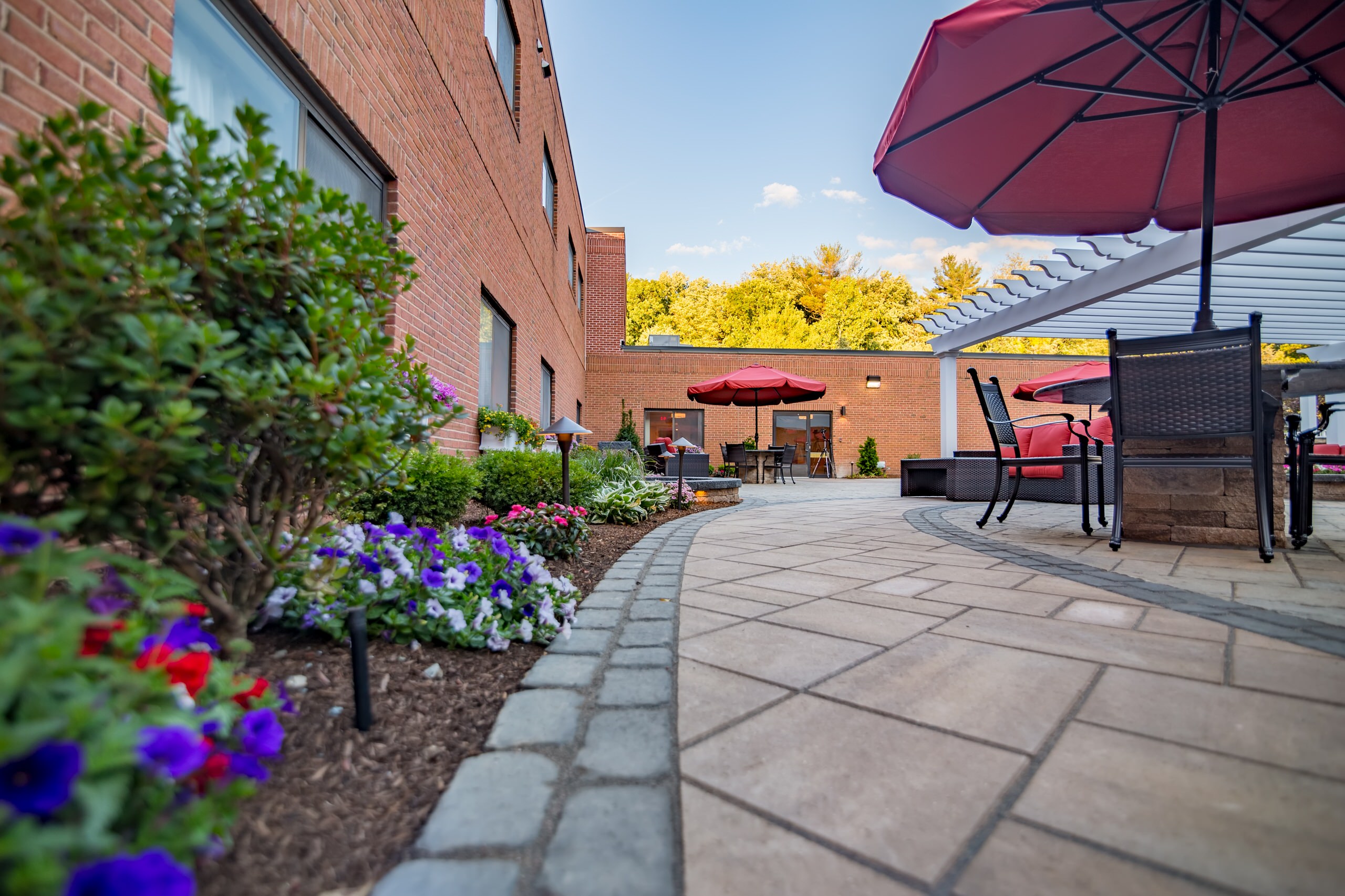 Wilmington, Massachusetts Courtyard