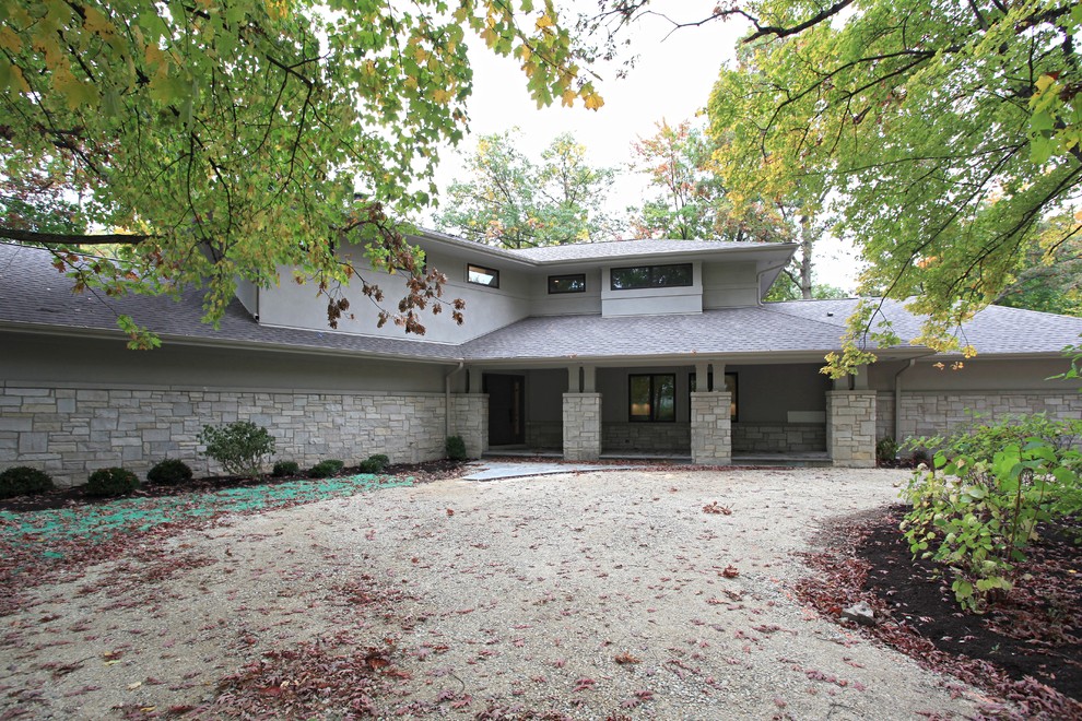 Example of a transitional exterior home design in Chicago